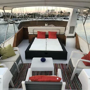 Johnny M Yacht Botel